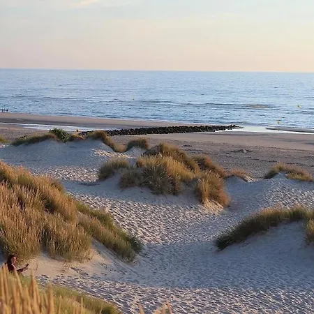 Opale Beach, Merlimont,100msea,2 Bedrooms, Parking דירה