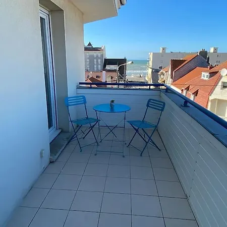 Opale Beach, Merlimont,100msea,2 Bedrooms, Parking Merlimont