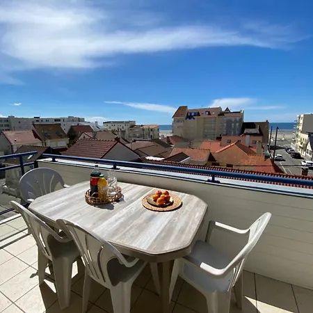Opale Beach, Merlimont,100msea,2 Bedrooms, Parking