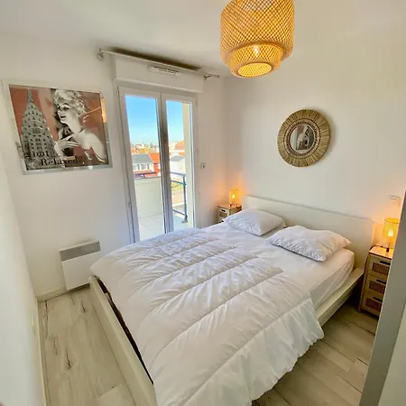 Opale Beach, Merlimont,100msea,2 Bedrooms, Parking דירה *